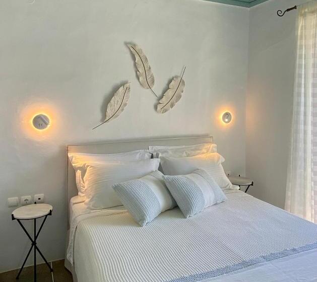 海の見えるエクゼクティブスイート, Niriedes