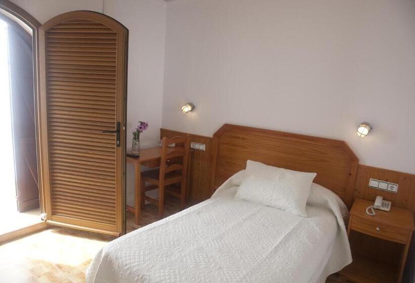 اتاق استاندارد یک نفره, Hostal Mar De Frente