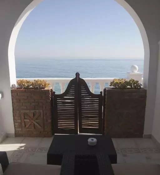 اتاق استاندارد با چشم‌انداز دریا, Hostal Mar De Frente