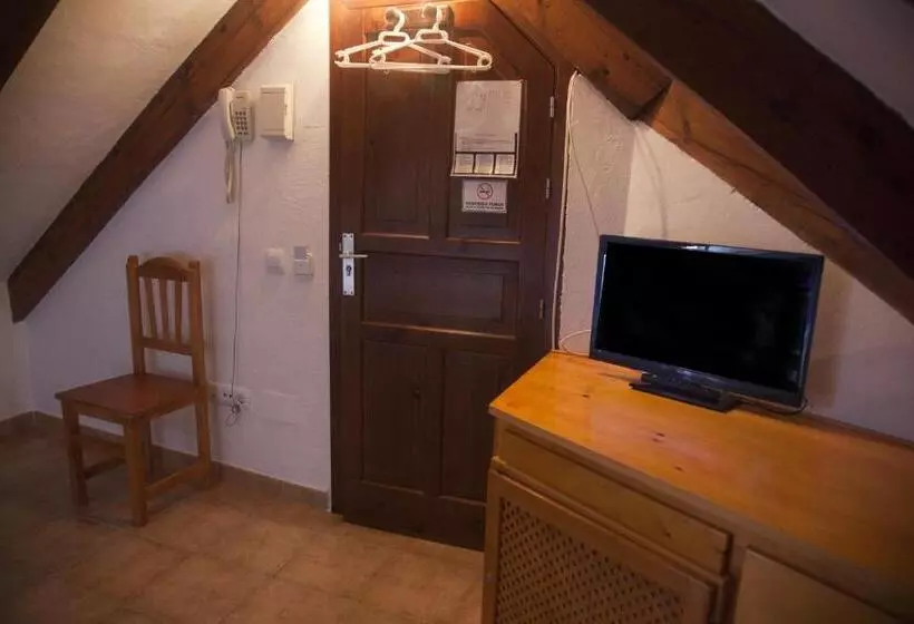 اتاق اکونومی, Hostal Mar De Frente