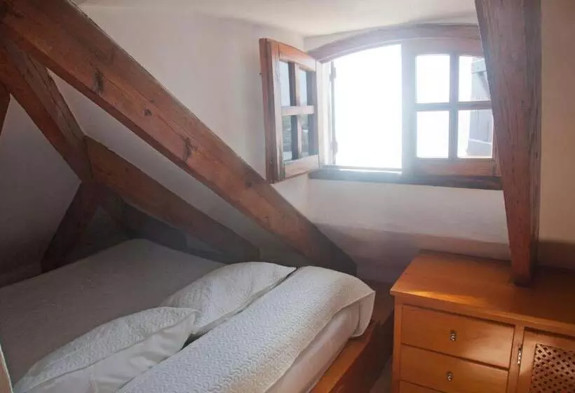 اتاق استاندارد با بالکن, Hostal Mar De Frente