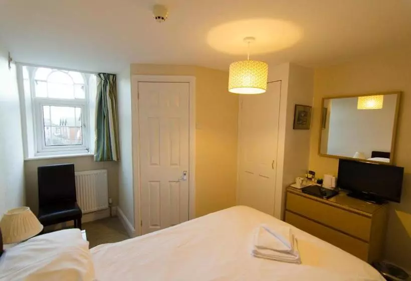 Standard Yhden Hengen Huone, Arundel House