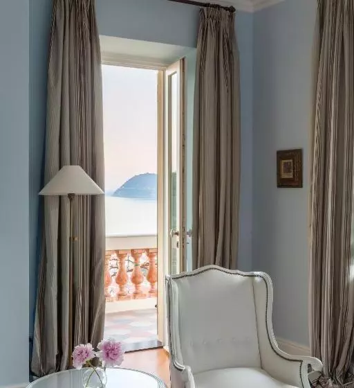 سوییت با چشم‌انداز دریا, Villa Della Pergola Relais Et Chateaux