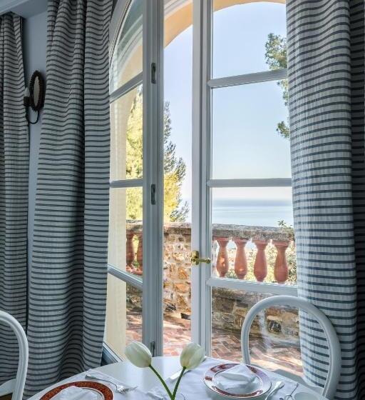 جناح ديلوكس, Villa Della Pergola Relais Et Chateaux