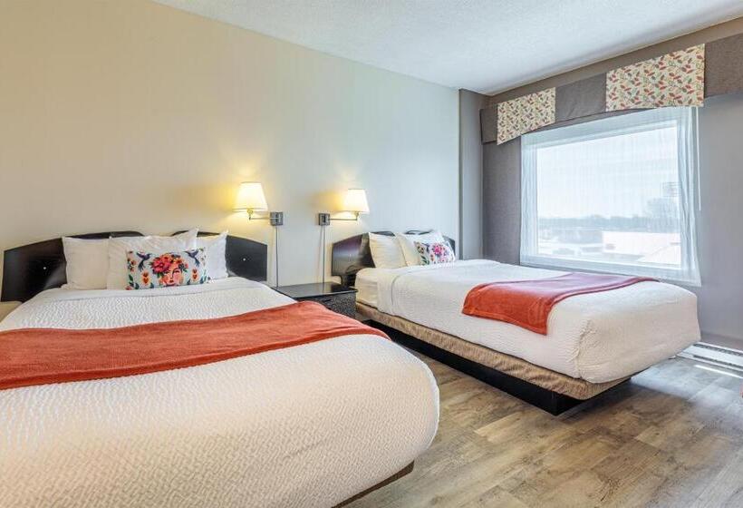 2ダブルベッドのスタンダードルーム, Days Inn By Wyndham Berthierville