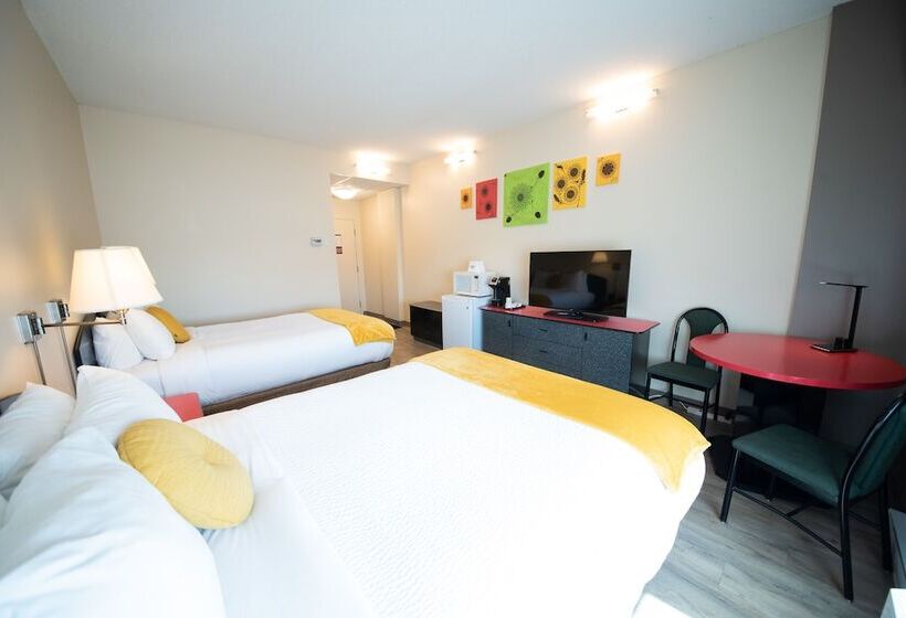 2ダブルベッドのスタンダードルーム, Days Inn By Wyndham Berthierville