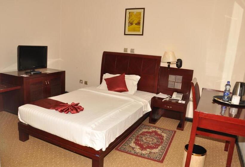 اتاق استاندارد یک نفره, Kaleb