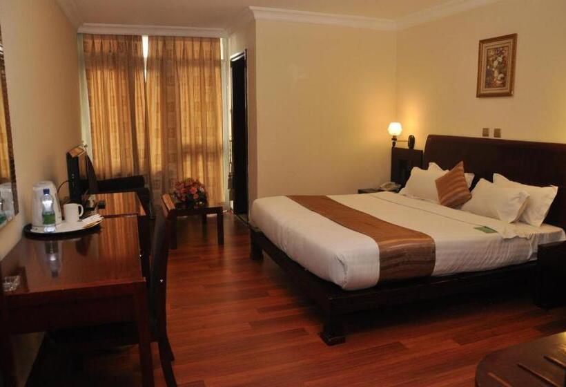 اتاق لوکس با تخت بزرگ, Kaleb