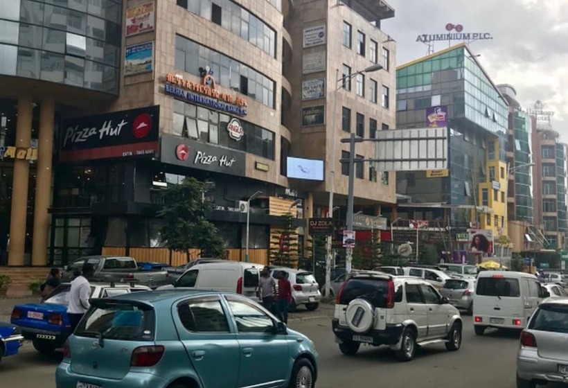 اتاق استاندارد, Kaleb