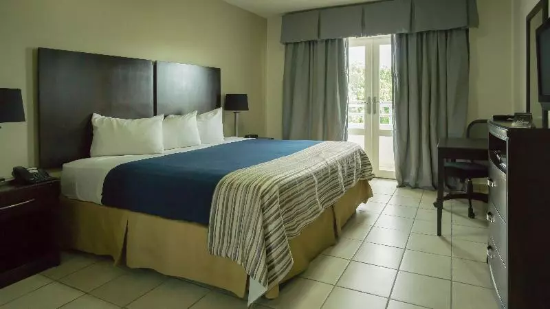 اتاق استاندارد با تخت بزرگ, Ponce Plaza Hotel & Casino