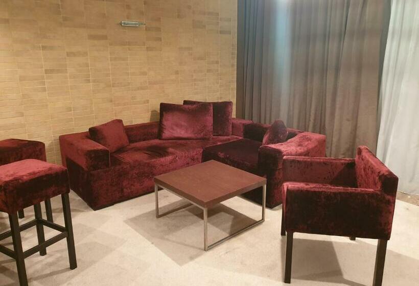 침실 1개 테라스 아파트, Presidivm Palace