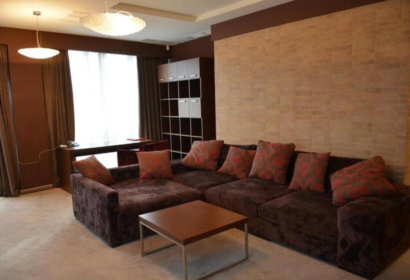 침실 2개 아파트, Presidivm Palace