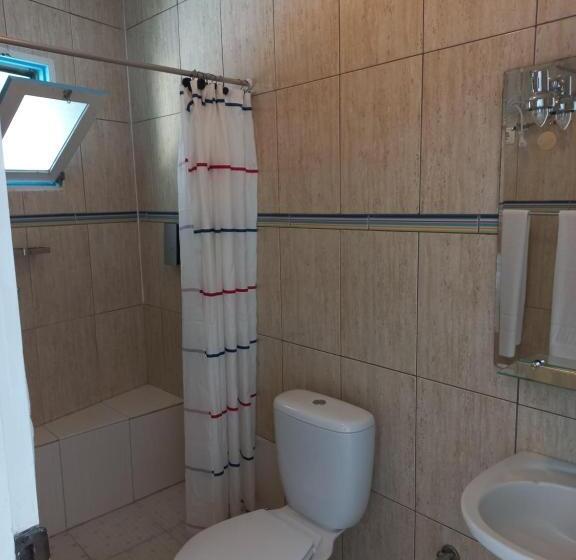 اتاق استاندارد سه نفره, Savana