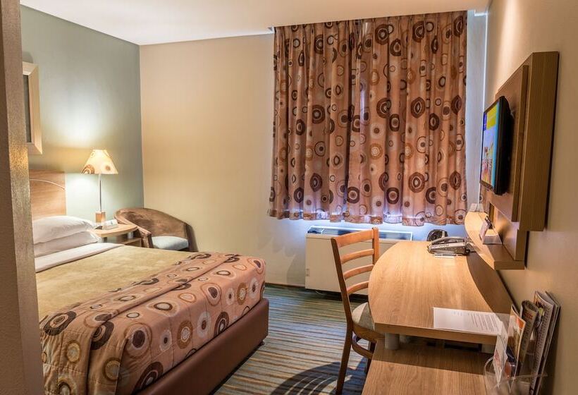 חדר סטנדרט מותאם לאדם עם מוגבלויות, Town Lodge Roodepoort