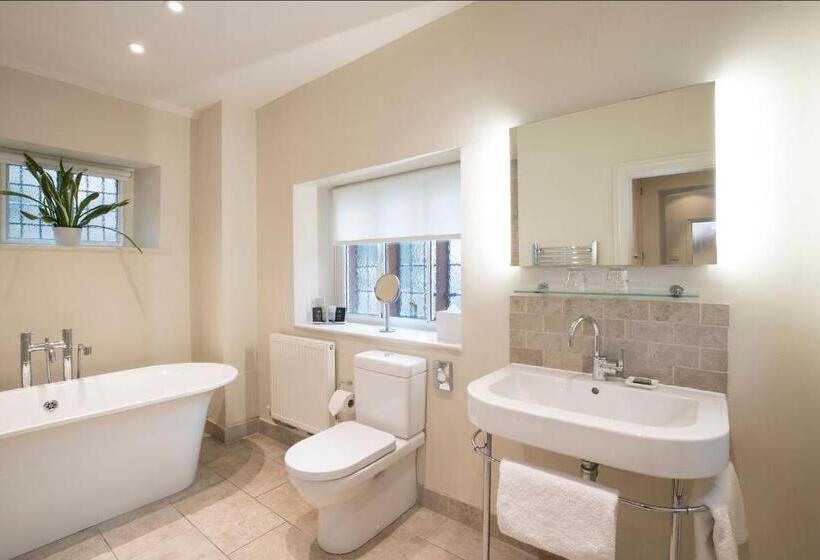 一楼标准间, Russell S