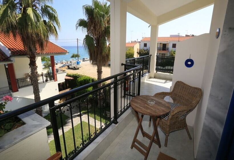 סטודיו סטנדרט עם נוף צדדי לים, Seapaint Studios