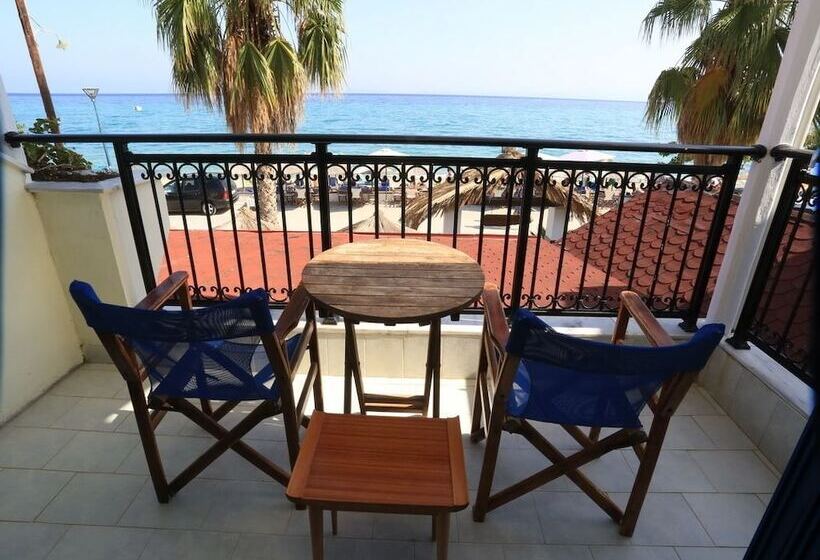 דירת חדר נוף לים, Seapaint Studios