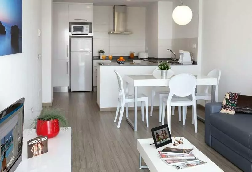 1 Bedroom Apartment