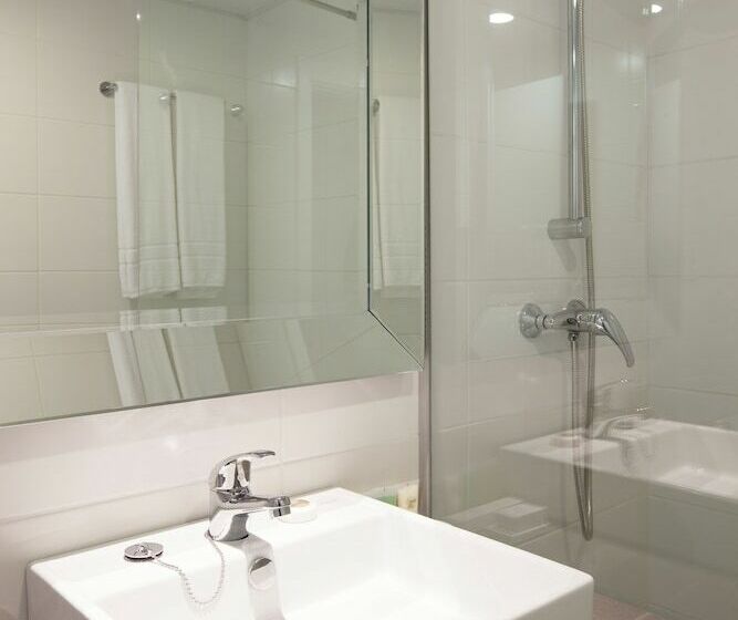 Deluxe Suite Sea View, Axel Beach Ibiza Adults Only