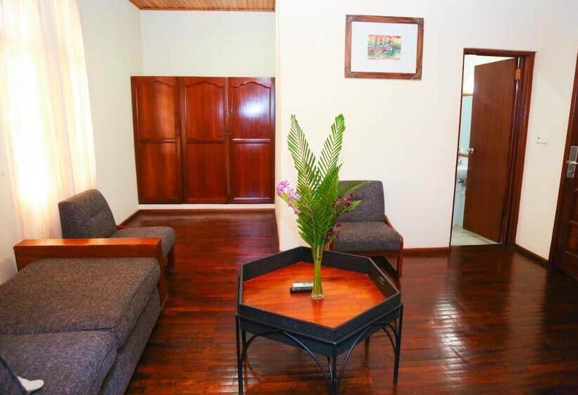 Люкс, Coconut Grove Regency