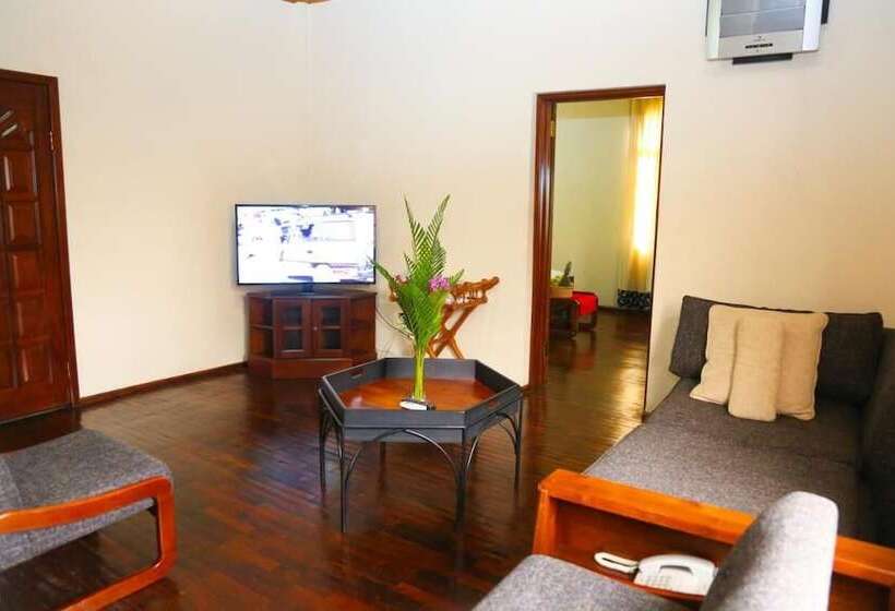 Люкс, Coconut Grove Regency