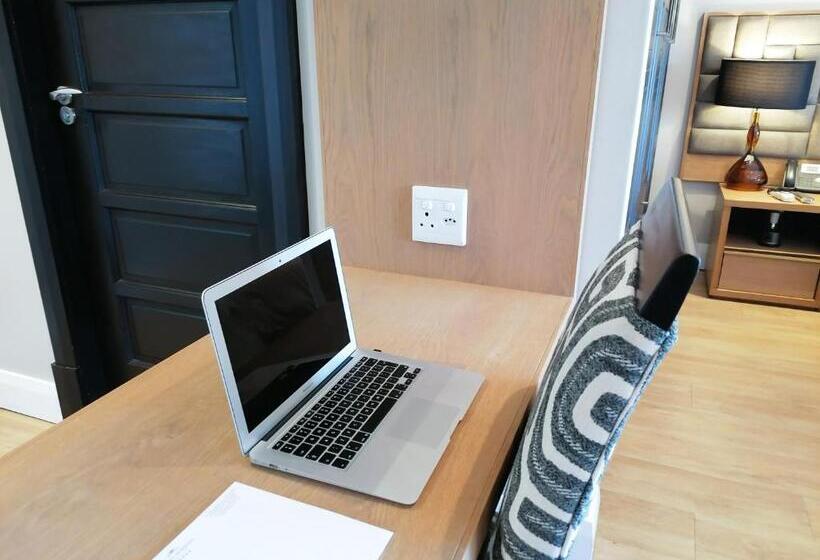 Люкс с Балконом, Endless Horizons Boutique