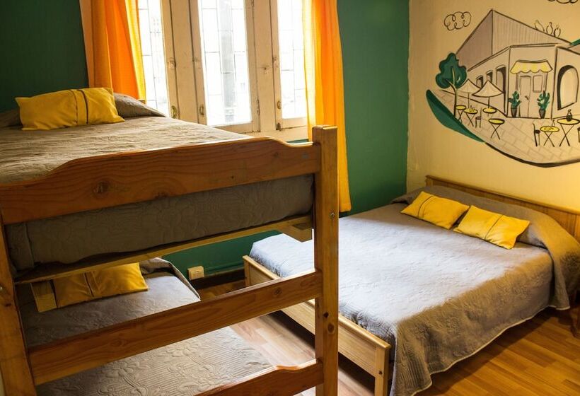 غرفة قياسية ثلاثية, Hostal Forestal