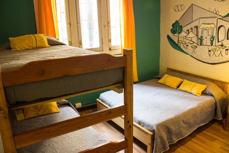 共用房间的床, Hostal Forestal