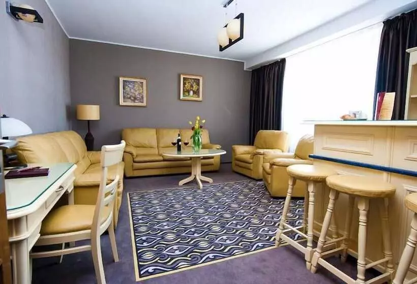 Suite, Onix