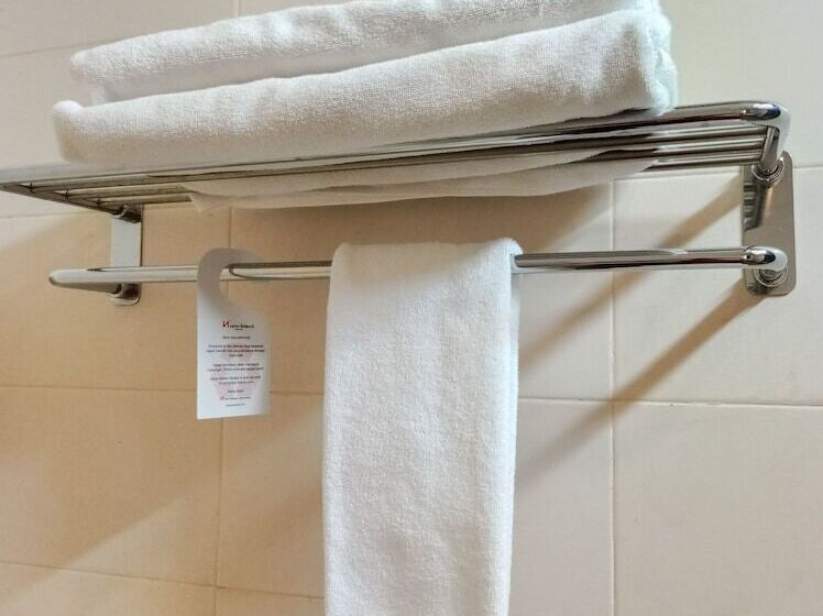 غرفة ديلوكس, Swiss Belhotel Ambon