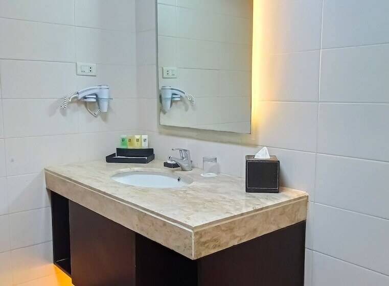 اتاق لوکس, Swiss Belhotel Ambon