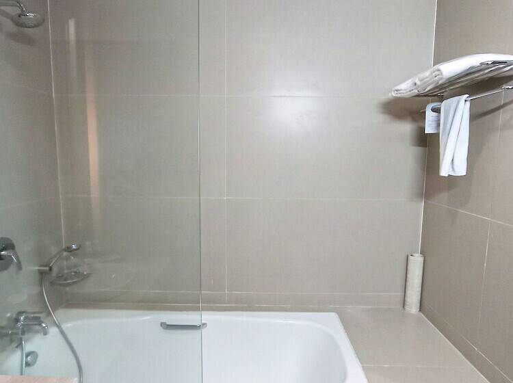 سوییت جونیور, Swiss Belhotel Ambon