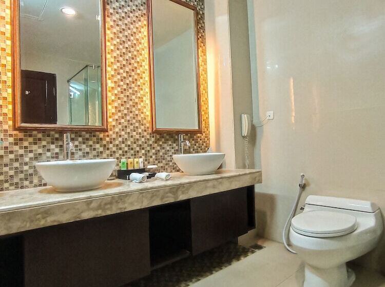 جناح, Swiss Belhotel Ambon