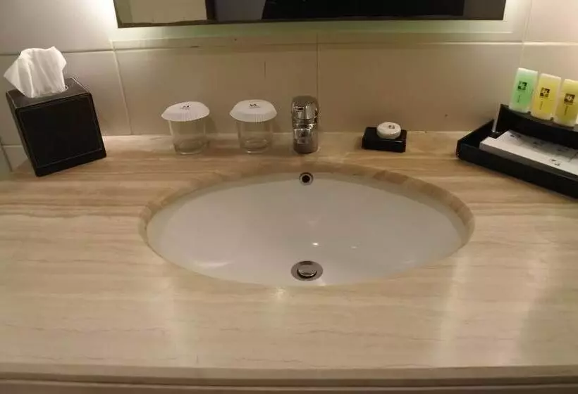 デラックスルーム, Swiss Belhotel Ambon