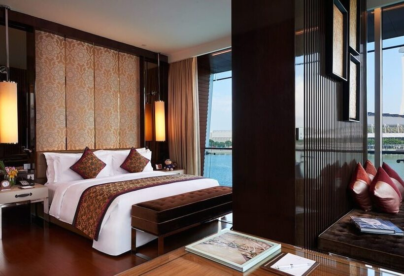 سوئیت تم دار, The Fullerton Bay Hotel Singapore