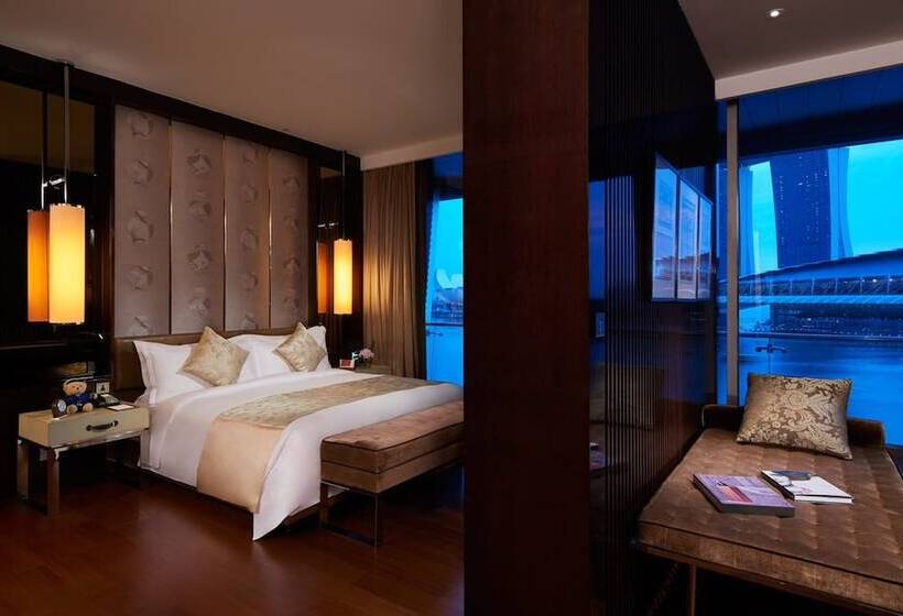 سوئیت تم دار, The Fullerton Bay Hotel Singapore