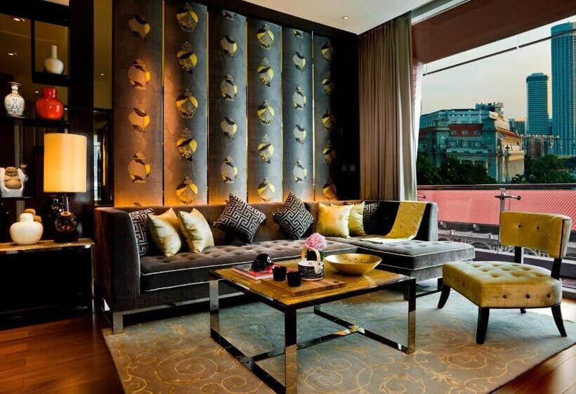 سوئیت تم دار, The Fullerton Bay Hotel Singapore