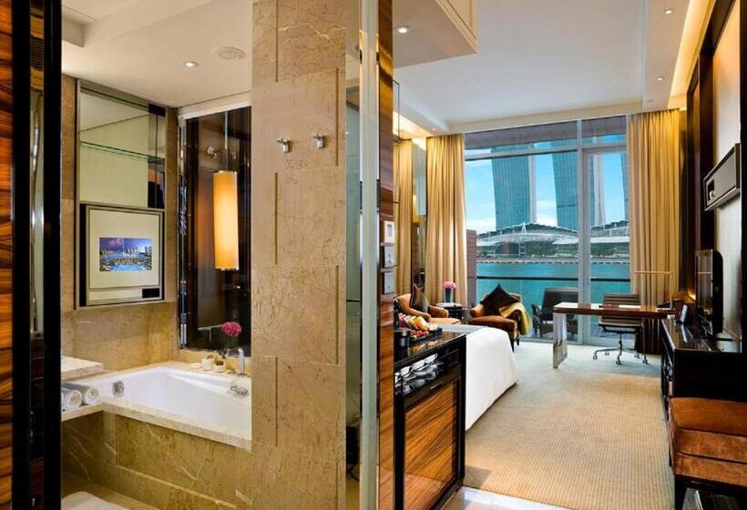 Premium room with view, The Fullerton Bay Hotel Singapore