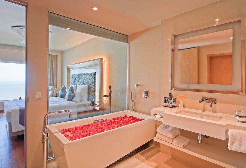 海の見えるエクゼクティブスイート, Novotel Visakhapatnam Varun Beach