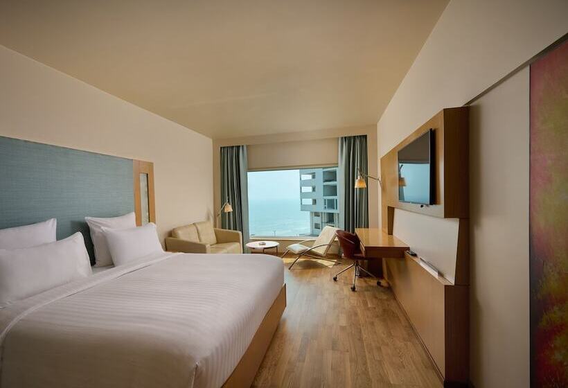 プレミアムルーム, Novotel Visakhapatnam Varun Beach