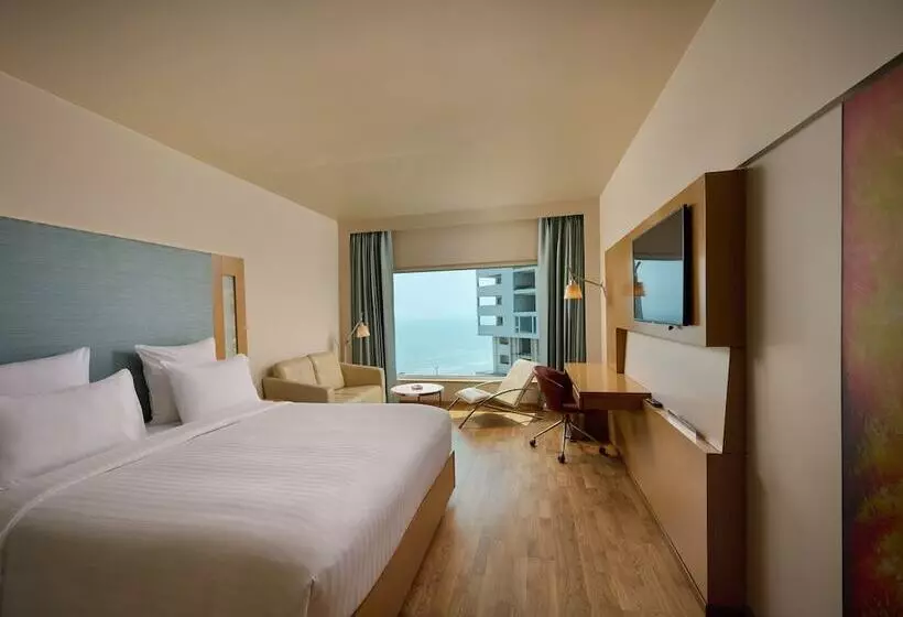 プレミアムルーム, Novotel Visakhapatnam Varun Beach