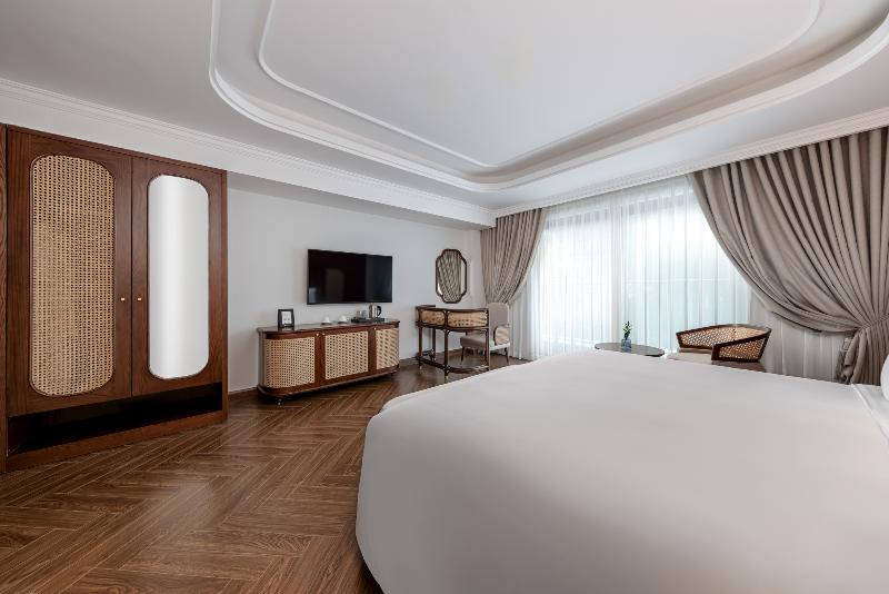 سوییت, Promisedland Resort & Lagoon