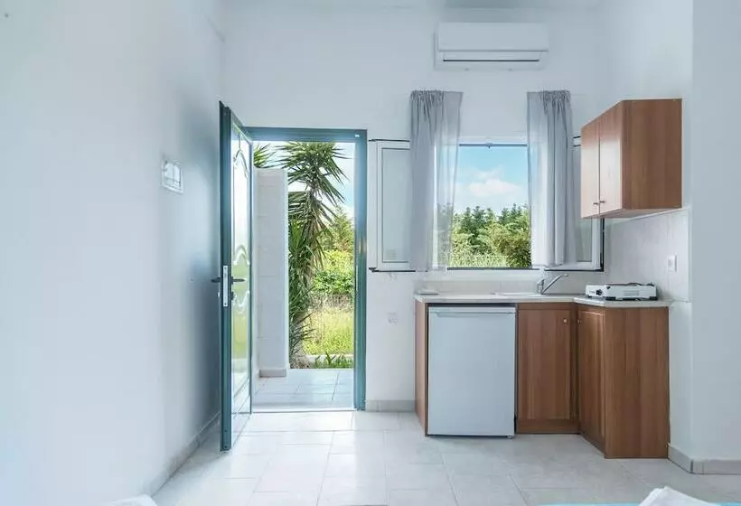 Standard Kolmen Hengen Huone, Seaside Resorts