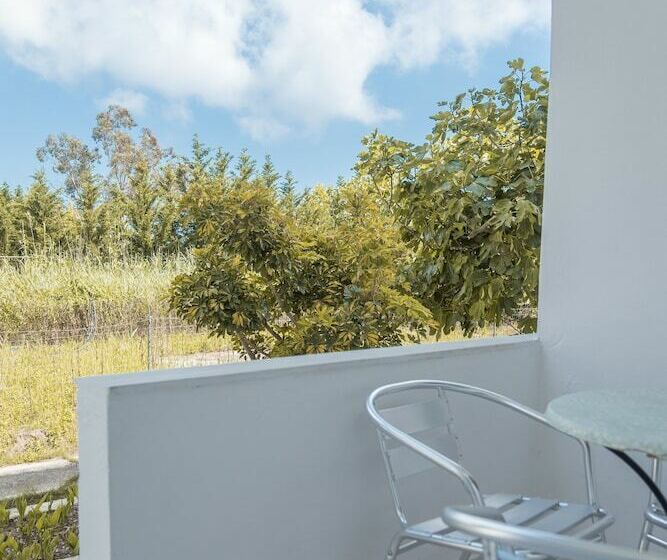 חדר סטנדרט לשלושה, Seaside Resorts