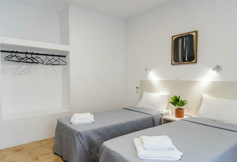 דירת חדר, Seaside Resorts