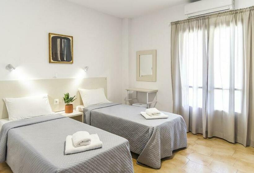 דירת חדר, Seaside Resorts