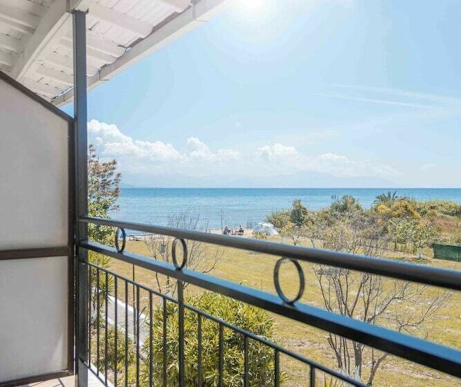 דירת חדר נוף לבריכה, Seaside Resorts