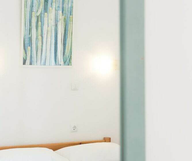 דירת חדר נוף לים, Seaside Resorts