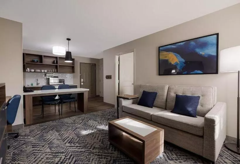 身障者適用スイートルーム, Candlewood Suites Lafayette   River Ranch, An Ihg