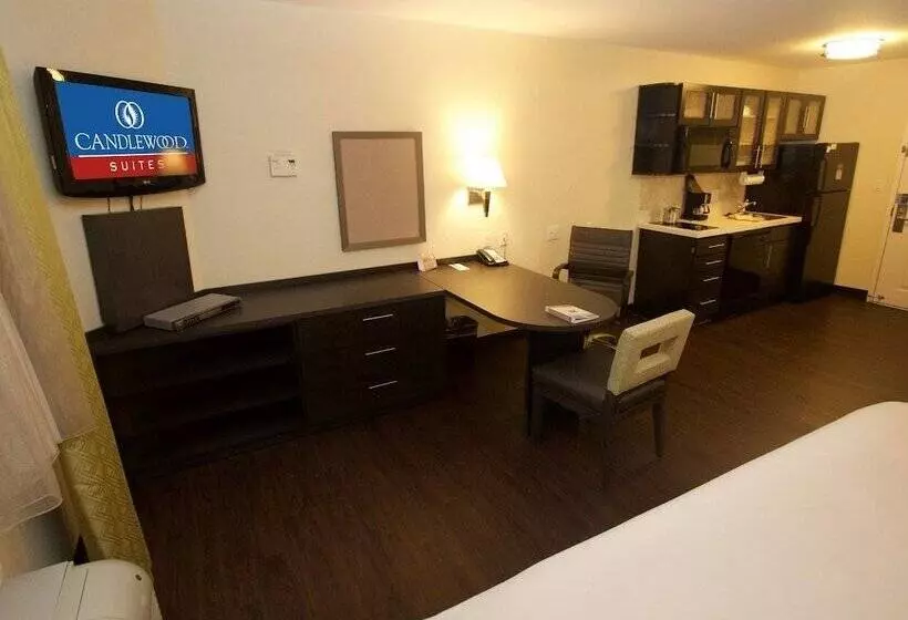 スタンダードスタジオ, Candlewood Suites West Little Rock, An Ihg